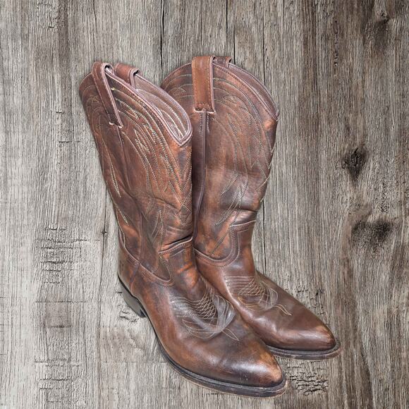 FRYE Shoes - Frye cowboy.western women’s boots size 10B